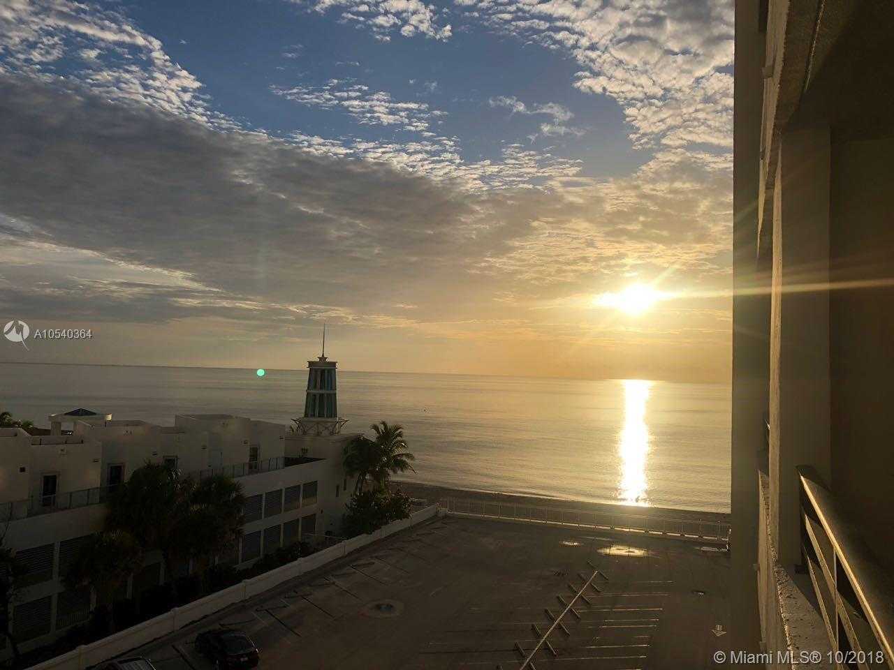 Small Image of 3505 S Ocean Dr, Hollywood, FL 33019, USA Number 4