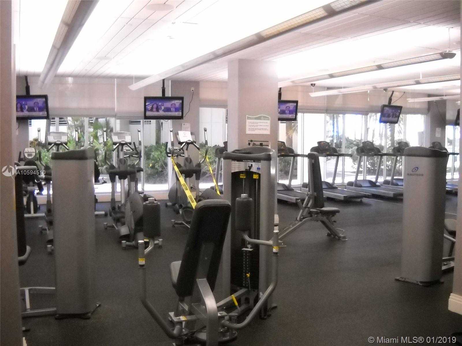 Small Image of 3901 S Ocean Dr, Hollywood, FL 33019, USA Number 24