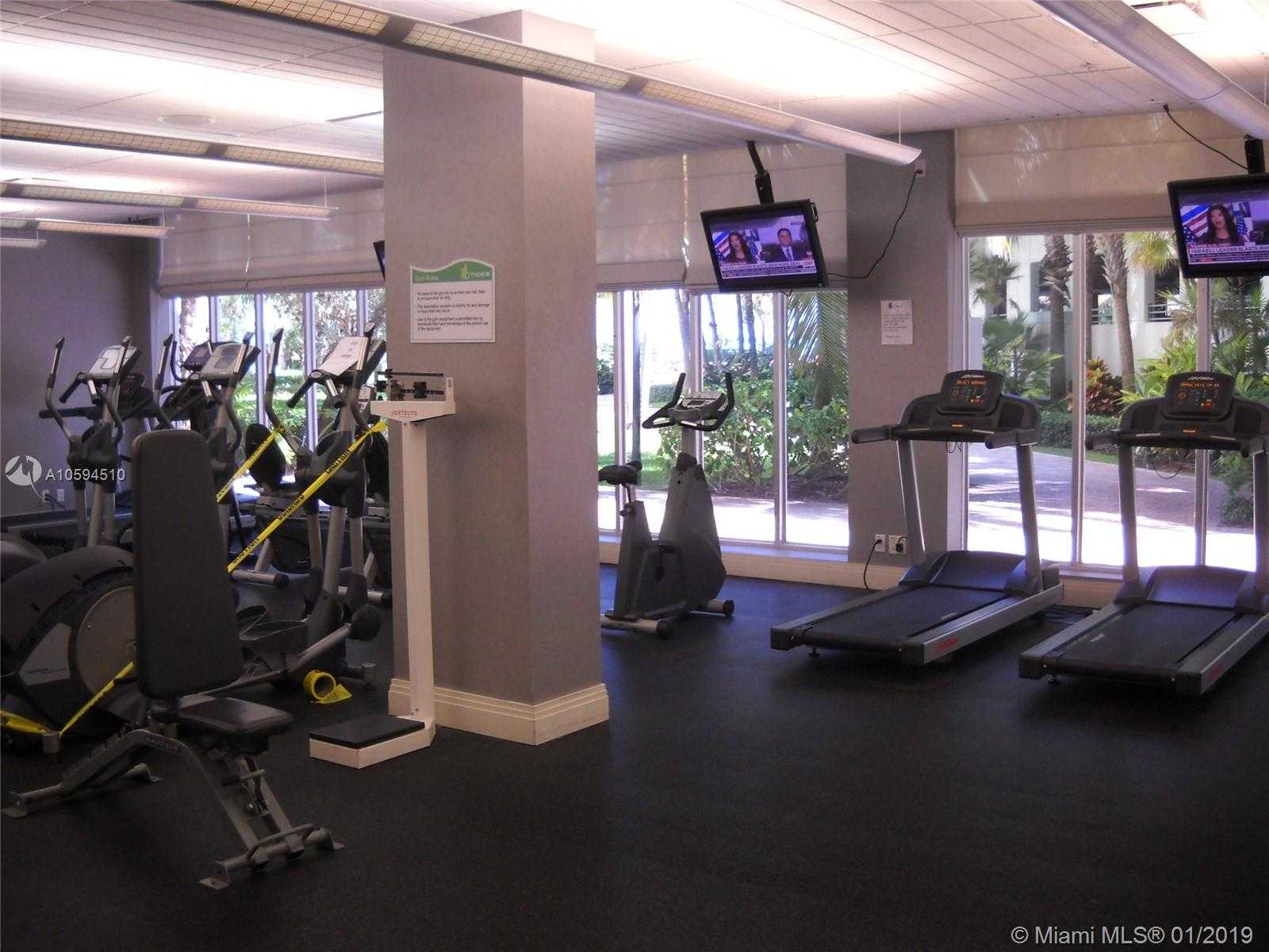 Small Image of 3901 S Ocean Dr, Hollywood, FL 33019, USA Number 26