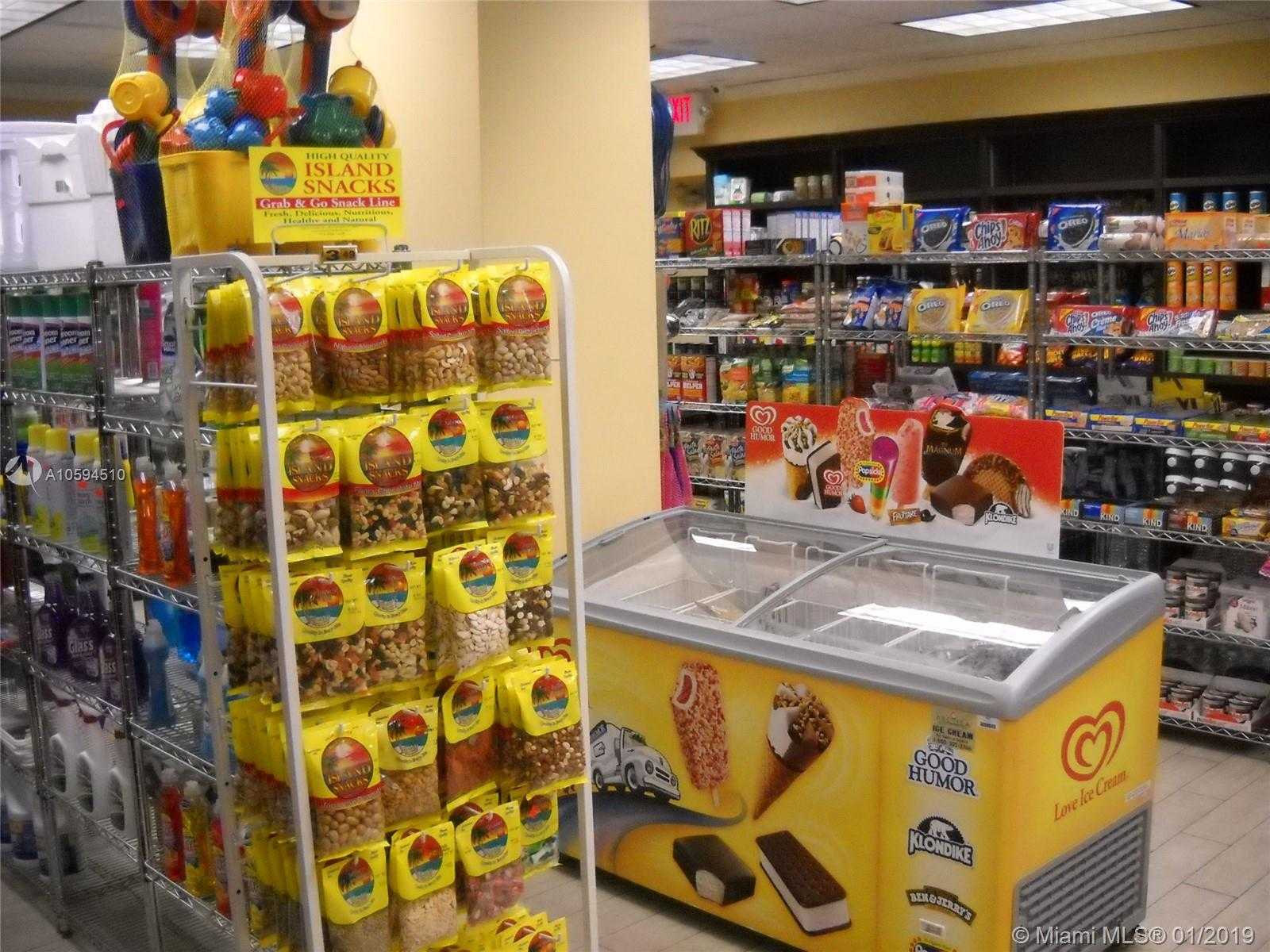 Small Image of 3901 S Ocean Dr, Hollywood, FL 33019, USA Number 27