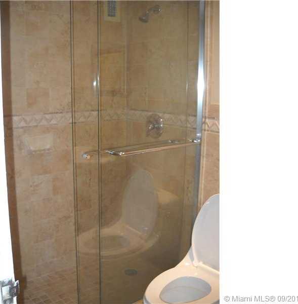 Small Image of 3901 S Ocean Dr, Hollywood, FL 33019, USA Number 11