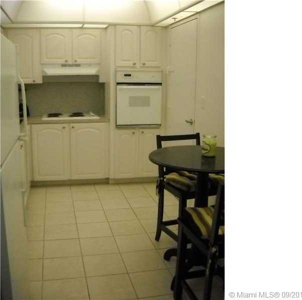 Small Image of 3901 S Ocean Dr, Hollywood, FL 33019, USA Number 13