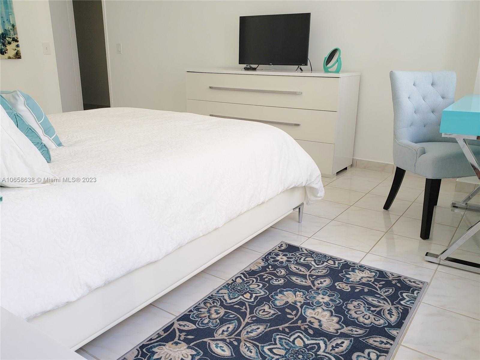 Small Image of 3505 S Ocean Dr, Hollywood, FL 33019, USA Number 13