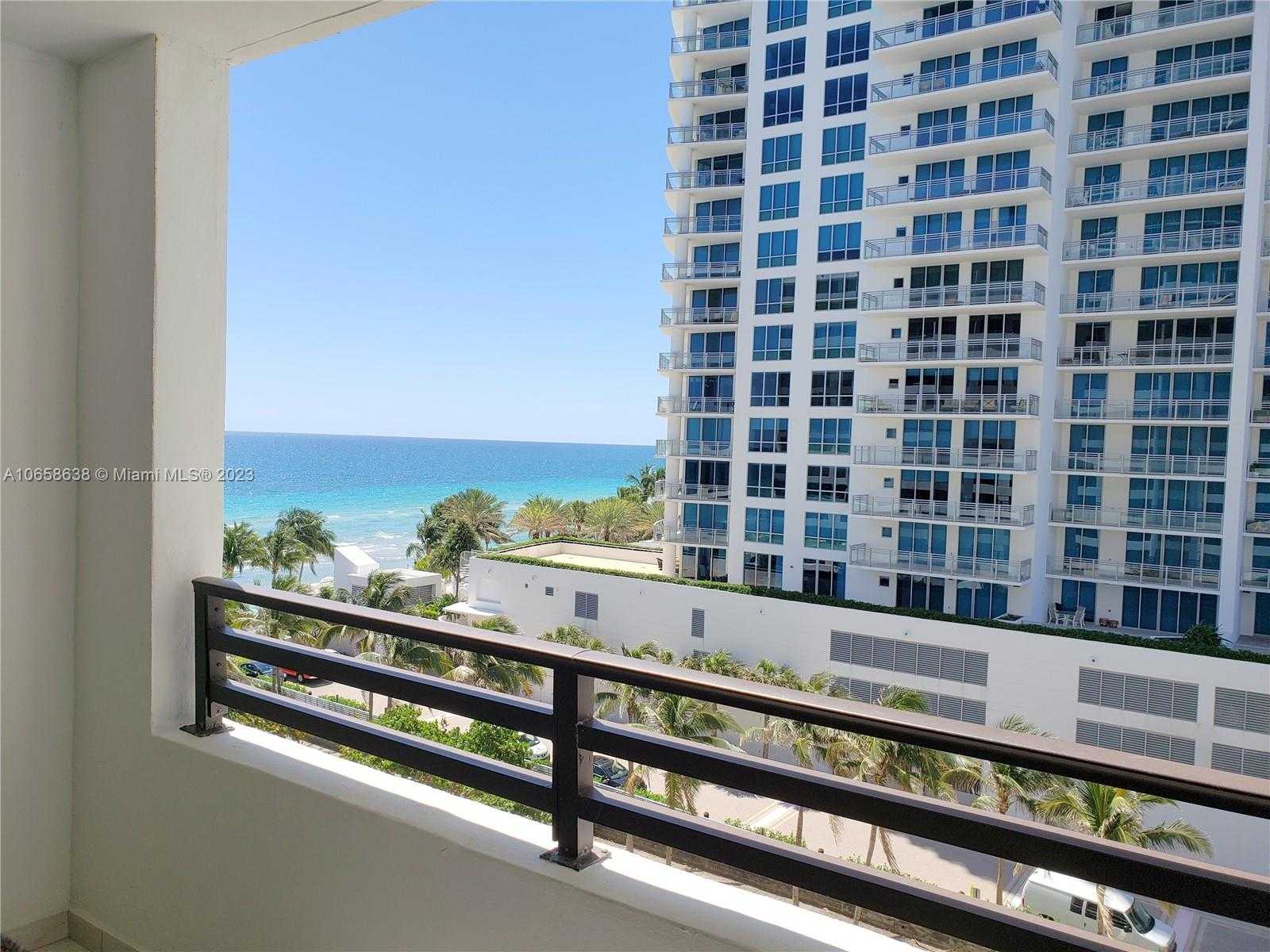 Small Image of 3505 S Ocean Dr, Hollywood, FL 33019, USA Number 17