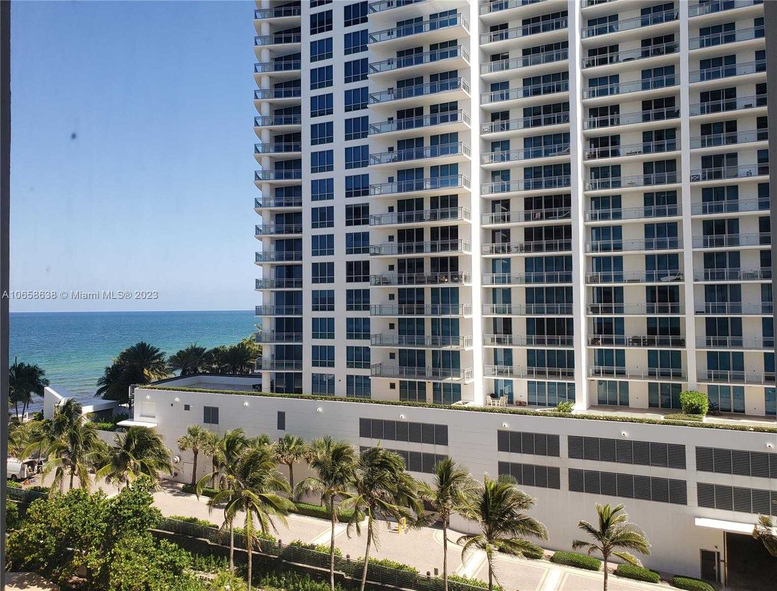 Small Image of 3505 S Ocean Dr, Hollywood, FL 33019, USA Number 3