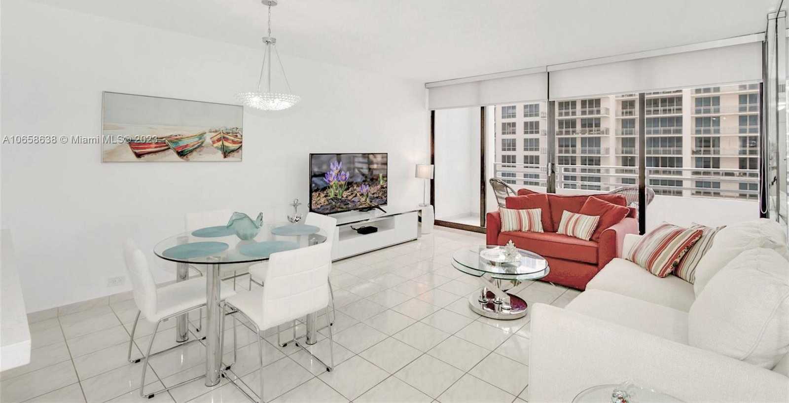 Small Image of 3505 S Ocean Dr, Hollywood, FL 33019, USA Number 4