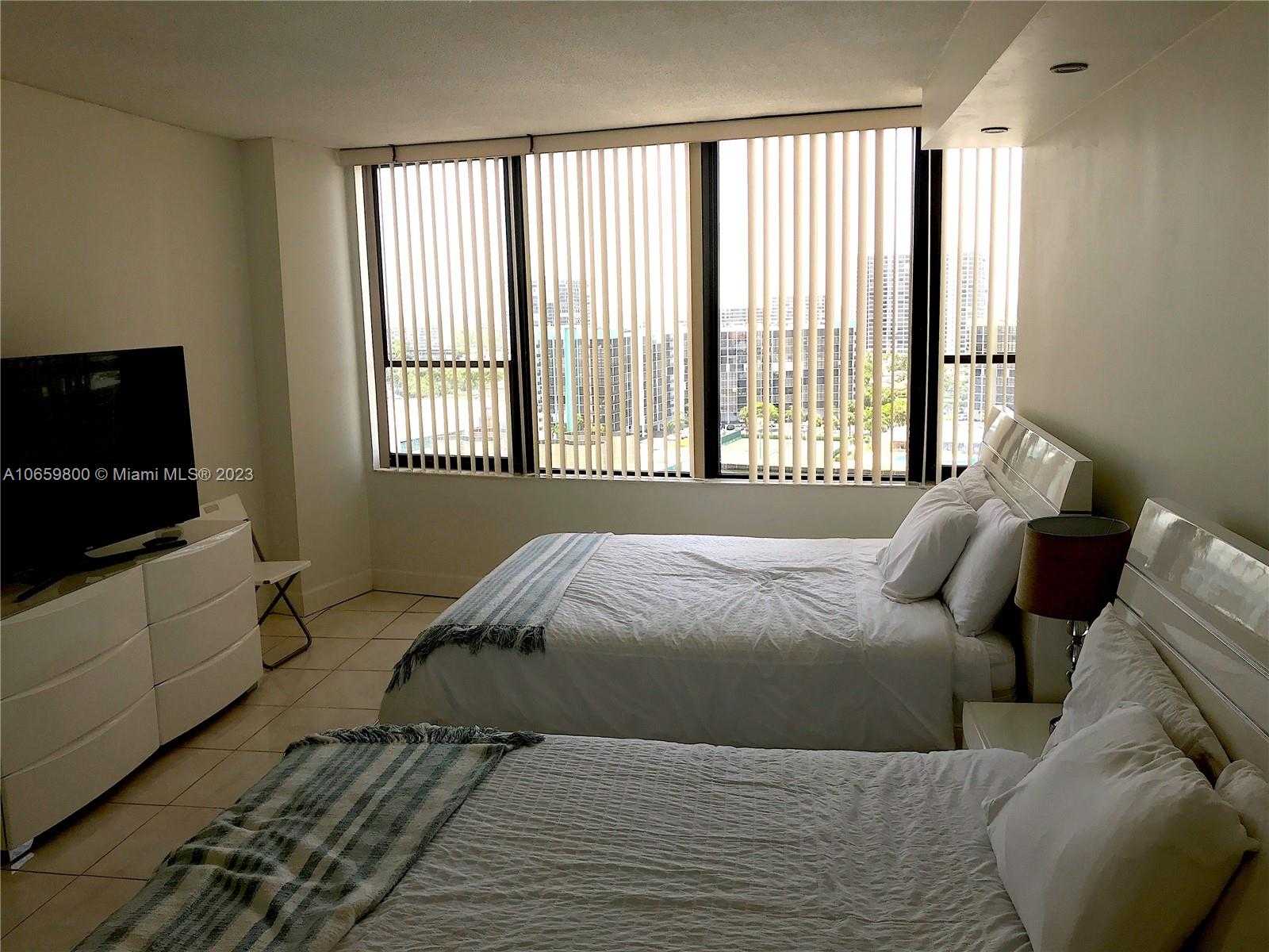 Small Image of 3505 SOUTH OCEAN DR #1403, Hollywood Number 5