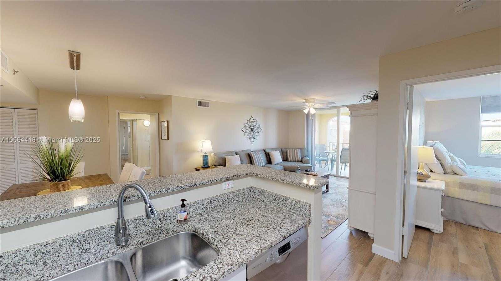 Small Image of 19701 E Country Club Dr, Aventura, FL 33180, USA Number 10