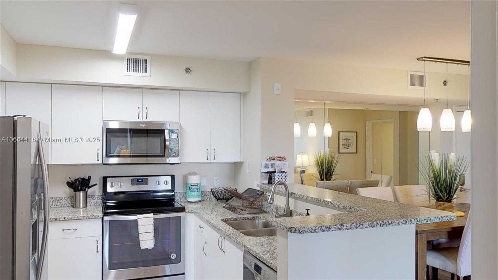 Small Image of 19701 E Country Club Dr, Aventura, FL 33180, USA Number 11