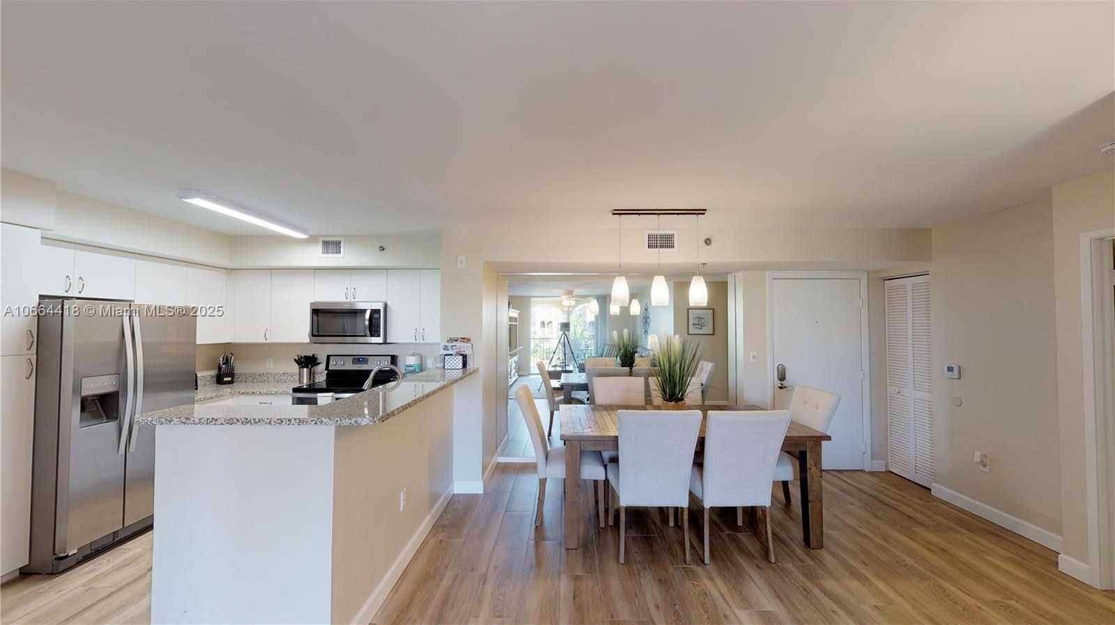 Small Image of 19701 E Country Club Dr, Aventura, FL 33180, USA Number 13