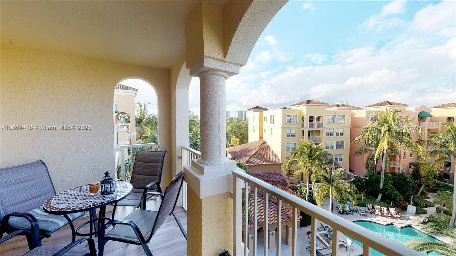 Small Image of 19701 E Country Club Dr, Aventura, FL 33180, USA Number 30