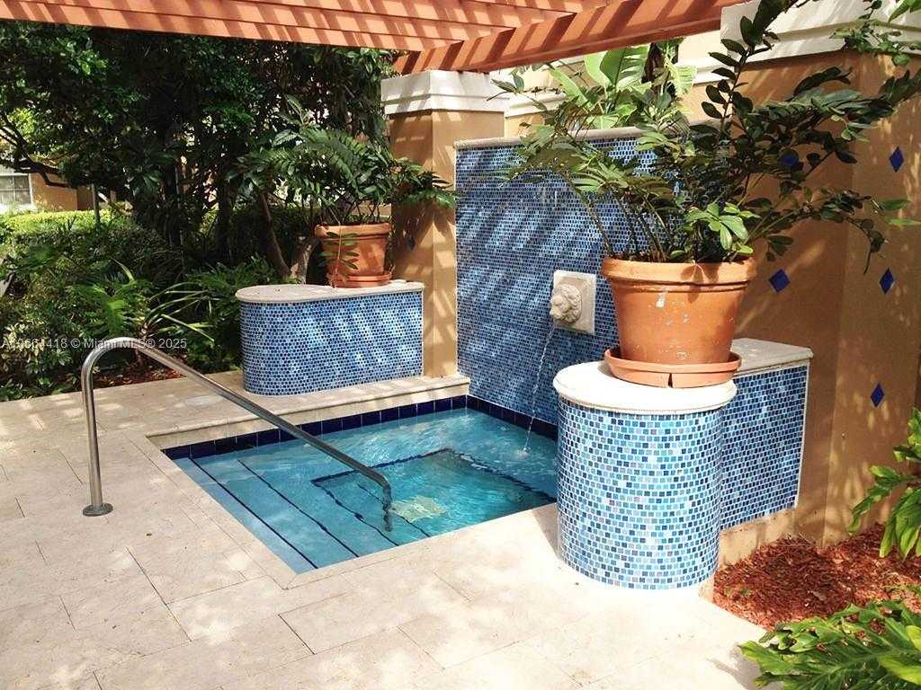 Small Image of 19701 E Country Club Dr, Aventura, FL 33180, USA Number 32