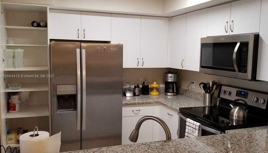 Small Image of 19701 E Country Club Dr, Aventura, FL 33180, USA Number 5