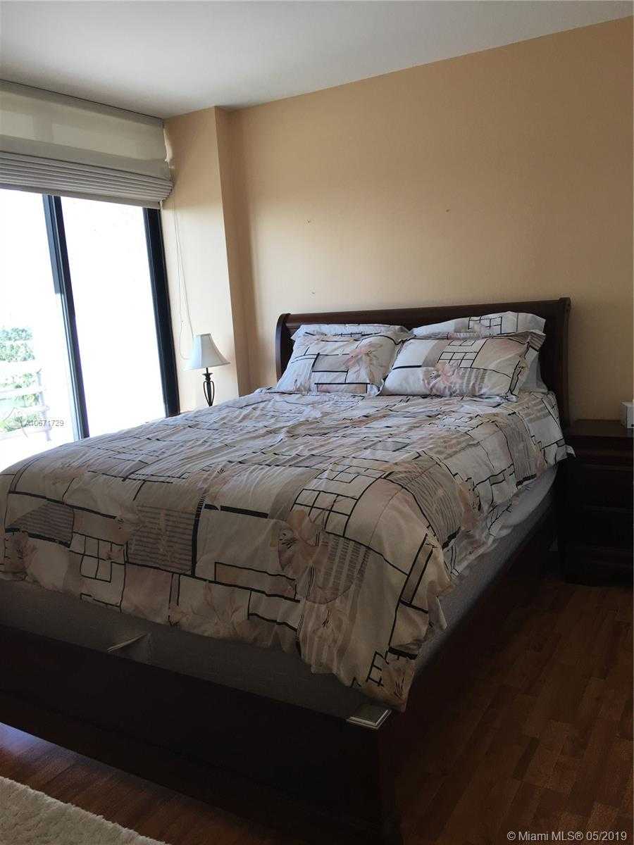 Small Image of 3300 NE 191st St, Aventura, FL 33180, USA Number 15