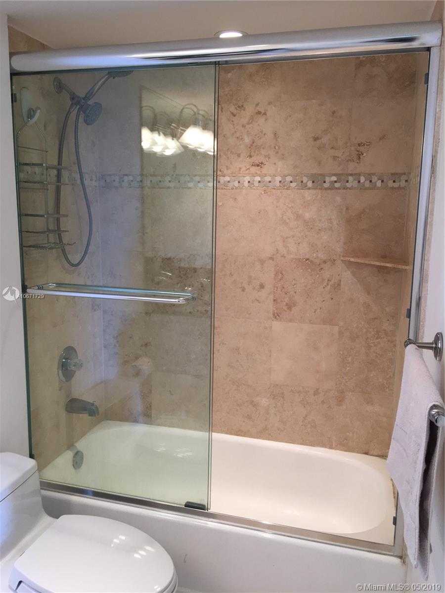 Small Image of 3300 NE 191st St, Aventura, FL 33180, USA Number 19