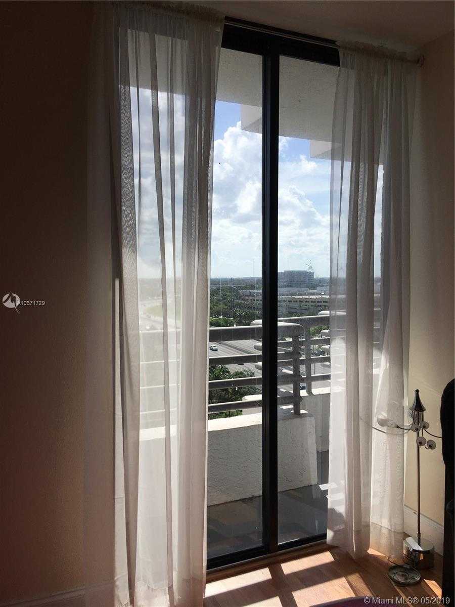 Small Image of 3300 NE 191st St, Aventura, FL 33180, USA Number 22