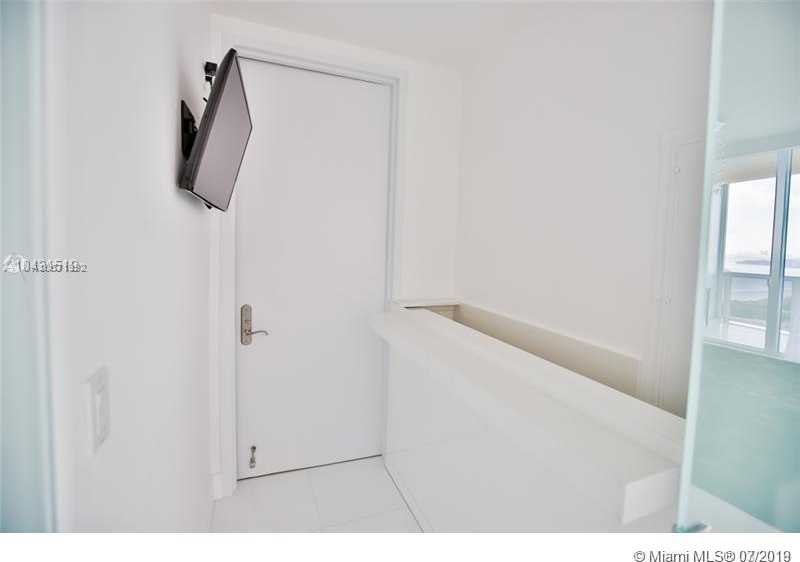 Small Object Image