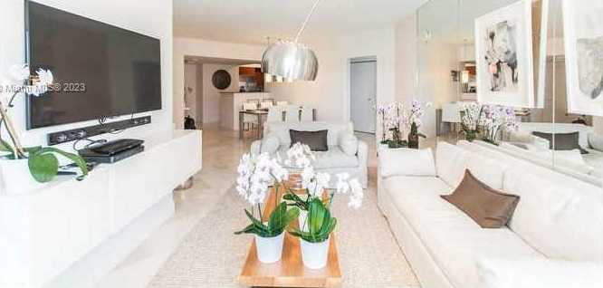 Small Image of 16699 Collins Ave, Hollywood, FL 33024, USA Number 17