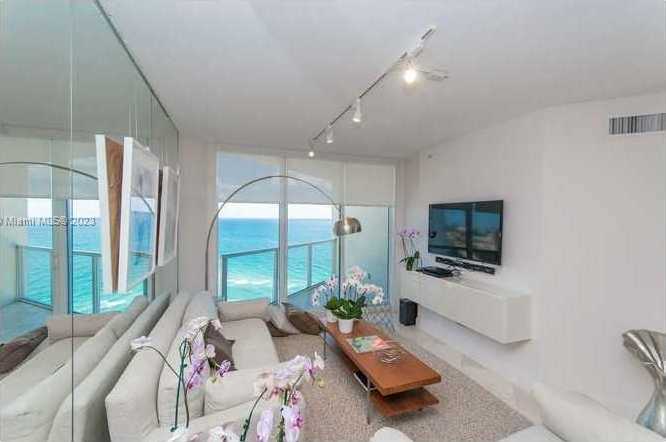 Small Image of 16699 Collins Ave, Hollywood, FL 33024, USA Number 18