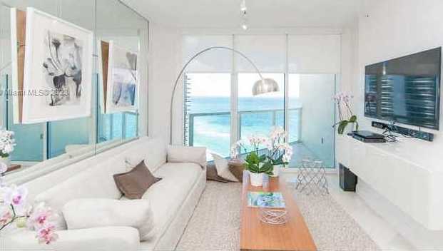 Small Image of 16699 Collins Ave, Hollywood, FL 33024, USA Number 19