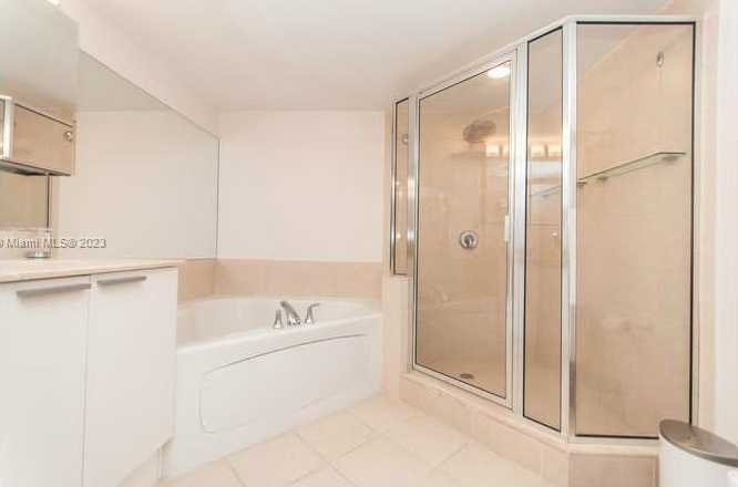Small Image of 16699 Collins Ave, Hollywood, FL 33024, USA Number 21