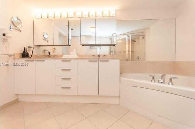 Small Image of 16699 Collins Ave, Hollywood, FL 33024, USA Number 22