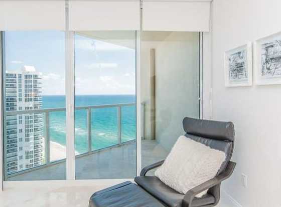 Small Image of 16699 Collins Ave, Hollywood, FL 33024, USA Number 23