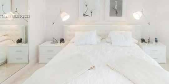 Small Image of 16699 Collins Ave, Hollywood, FL 33024, USA Number 24