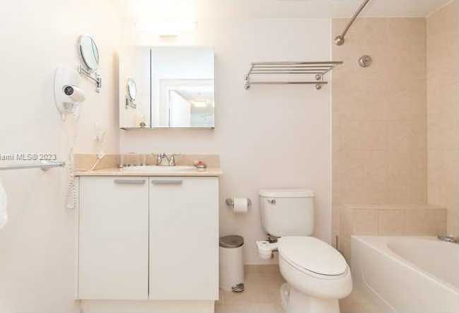 Small Image of 16699 Collins Ave, Hollywood, FL 33024, USA Number 29