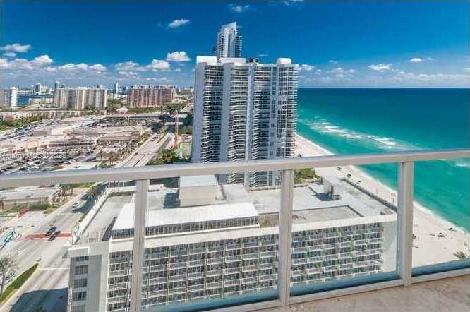 Small Image of 16699 Collins Ave, Hollywood, FL 33024, USA Number 34