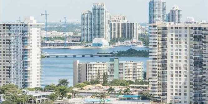 Small Image of 16699 Collins Ave, Hollywood, FL 33024, USA Number 36