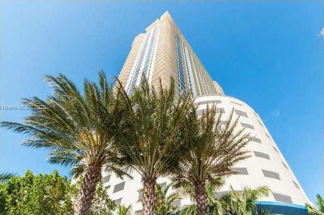Small Image of 16699 Collins Ave, Hollywood, FL 33024, USA Number 7