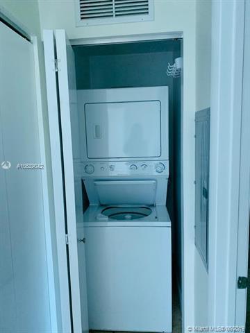 Small Object Image