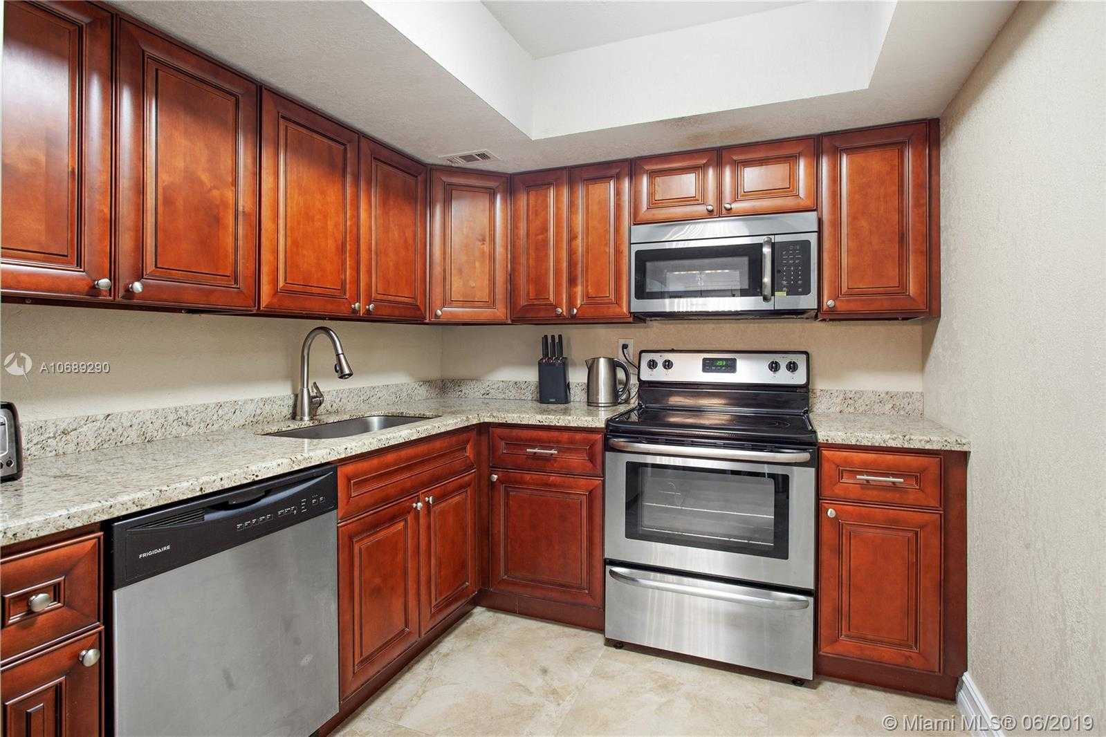 Small Image of 3180 SOUTH OCEAN DR #404, Hallandale Beach Number 11