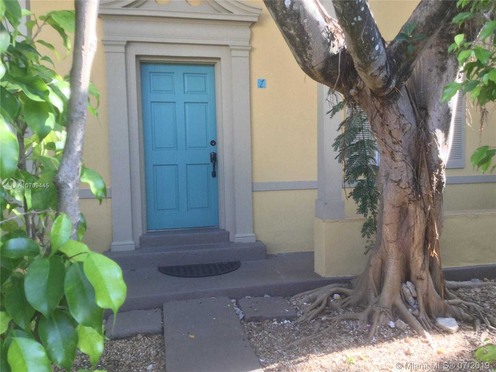 Small Object Image