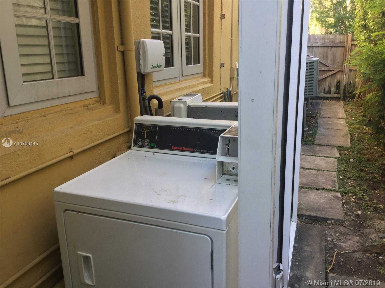 Small Object Image