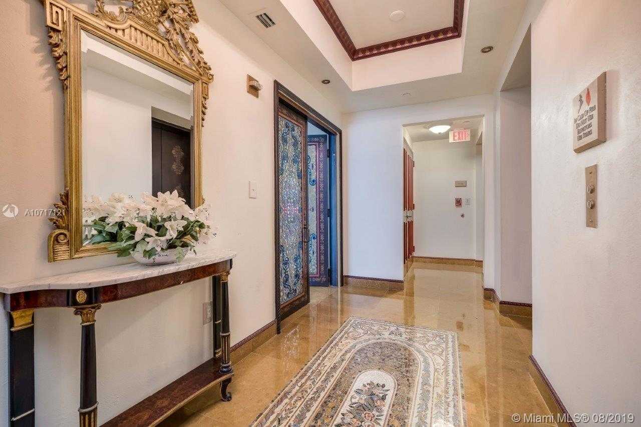 Small Image of 17875 Collins Ave, Sunny Isles Beach, FL 33160, USA Number 12