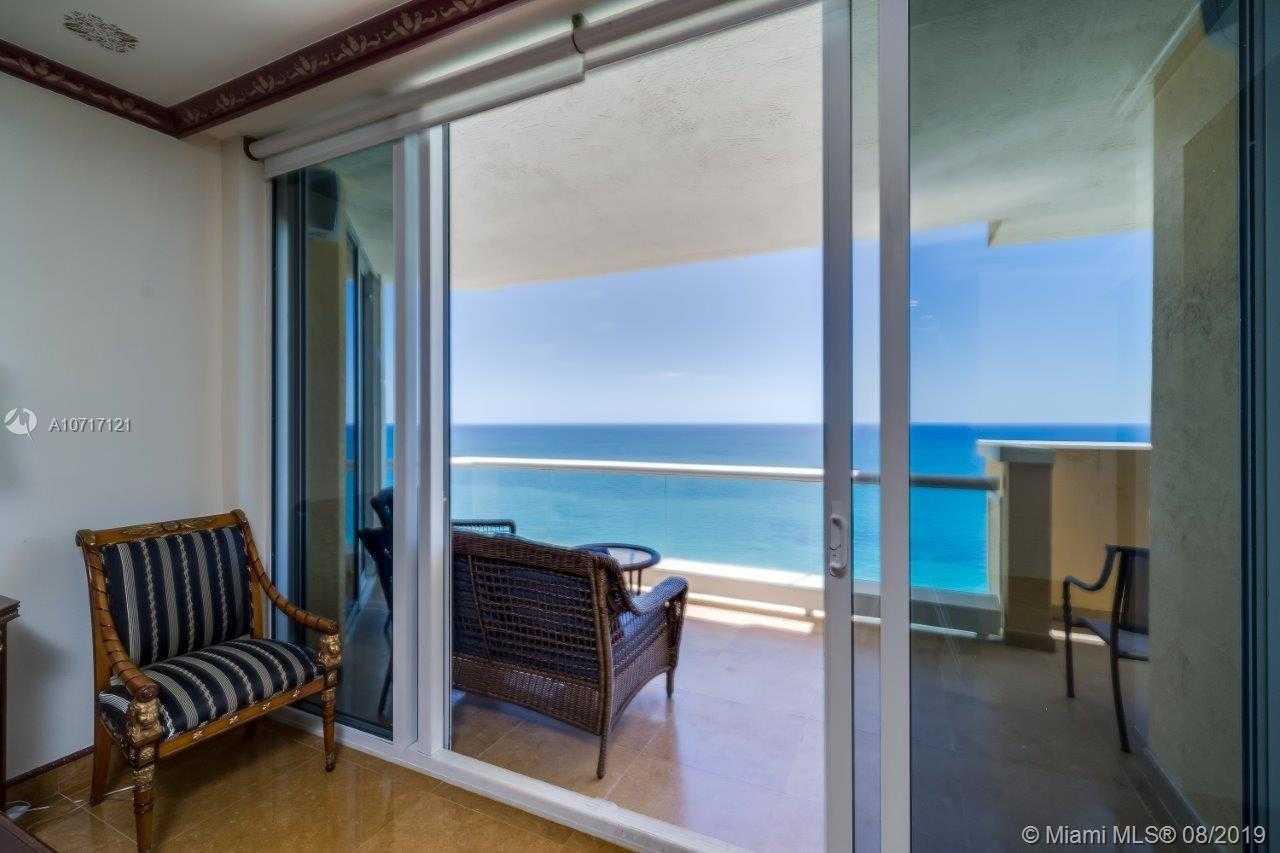 Small Image of 17875 Collins Ave, Sunny Isles Beach, FL 33160, USA Number 16