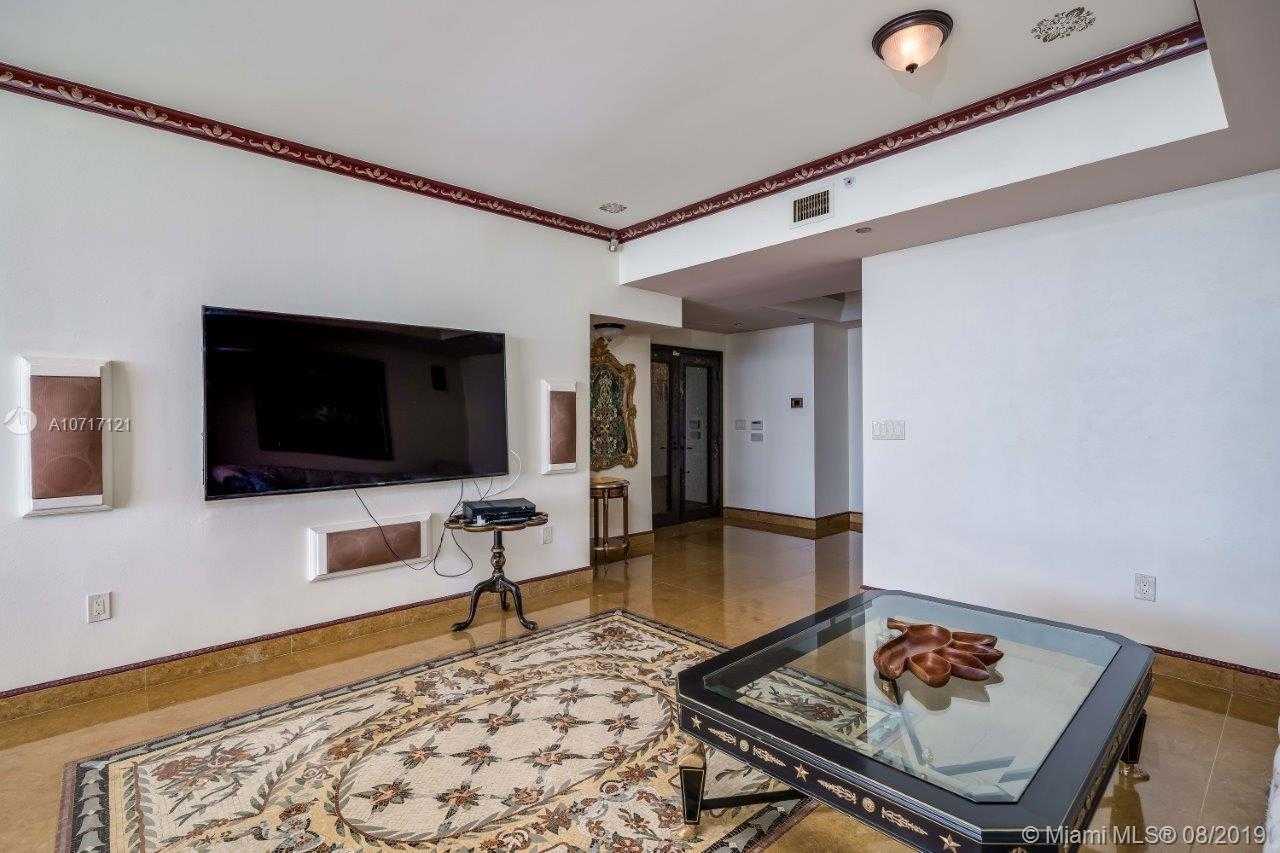 Small Image of 17875 Collins Ave, Sunny Isles Beach, FL 33160, USA Number 17