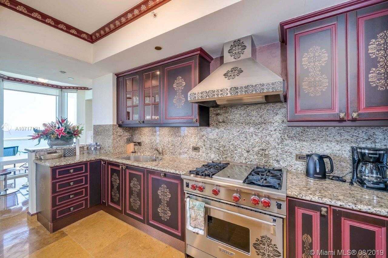 Small Image of 17875 Collins Ave, Sunny Isles Beach, FL 33160, USA Number 21