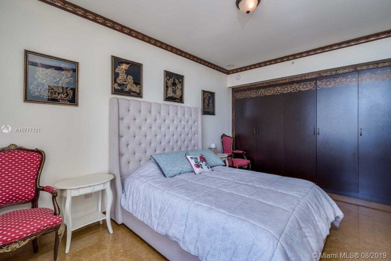 Small Image of 17875 Collins Ave, Sunny Isles Beach, FL 33160, USA Number 29