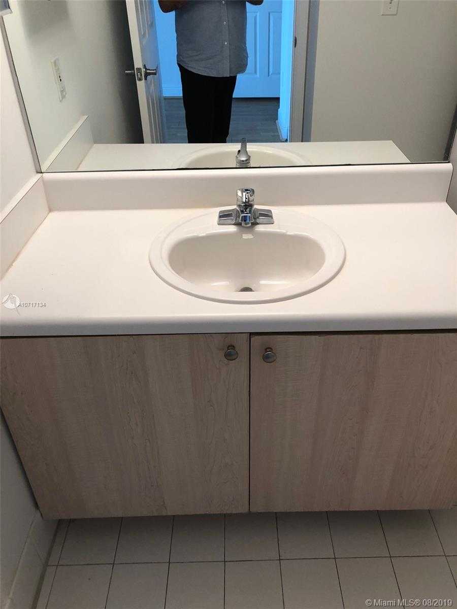 Small Object Image