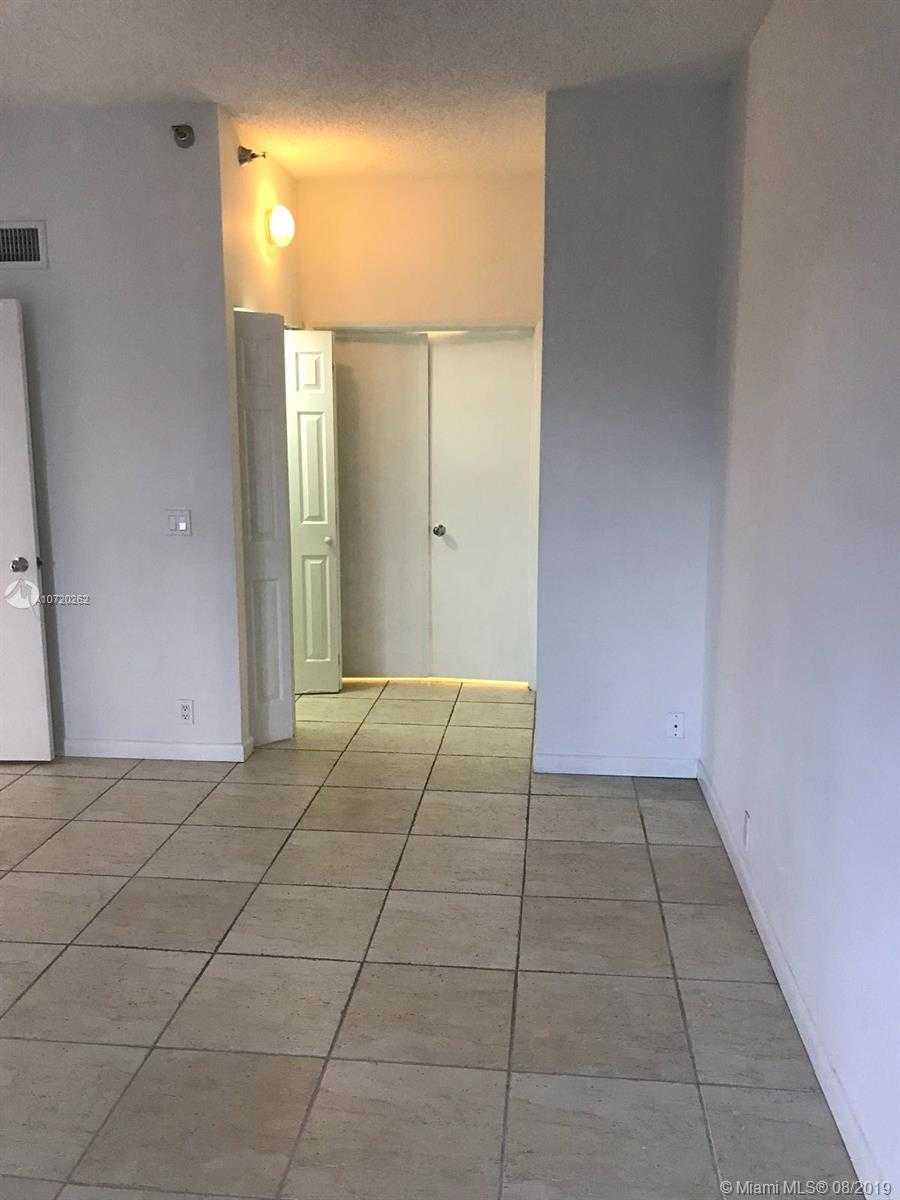 Small Image of 3300 NE 191st St, Aventura, FL 33180, USA Number 10
