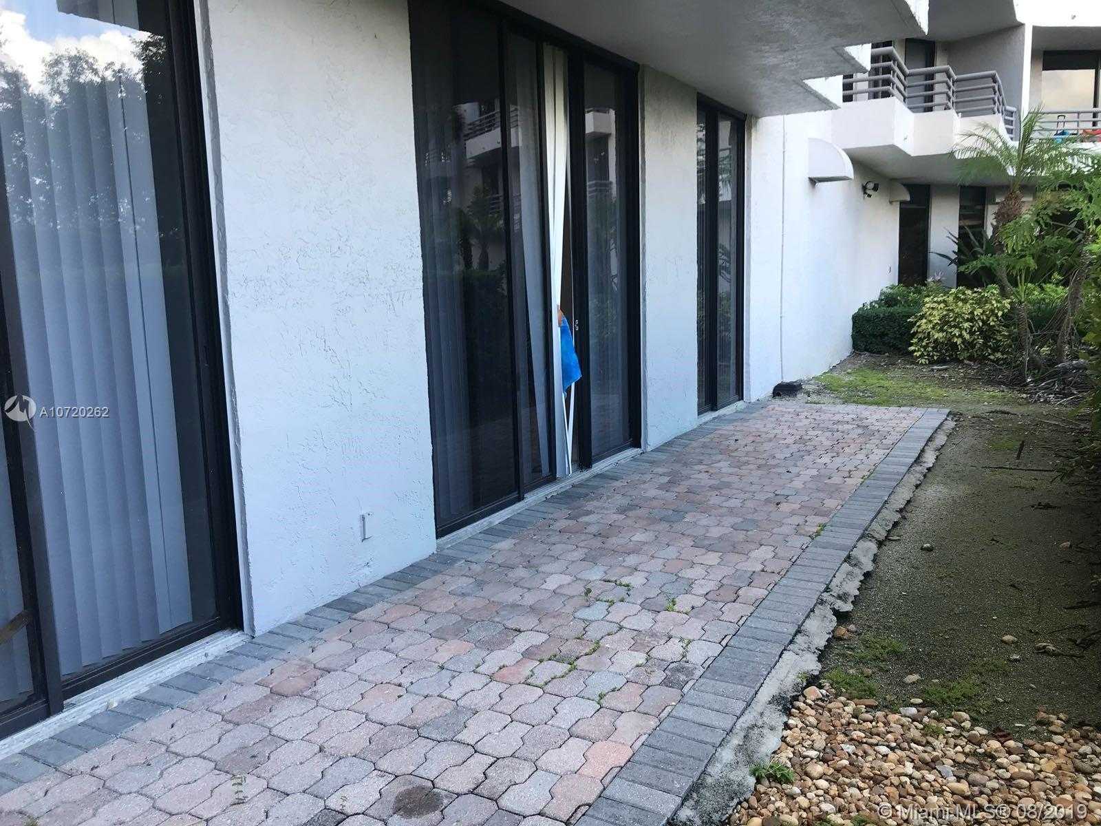 Small Image of 3300 NE 191st St, Aventura, FL 33180, USA Number 11
