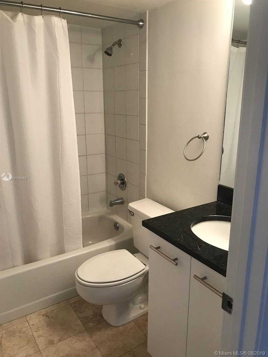 Small Image of 3300 NE 191st St, Aventura, FL 33180, USA Number 5