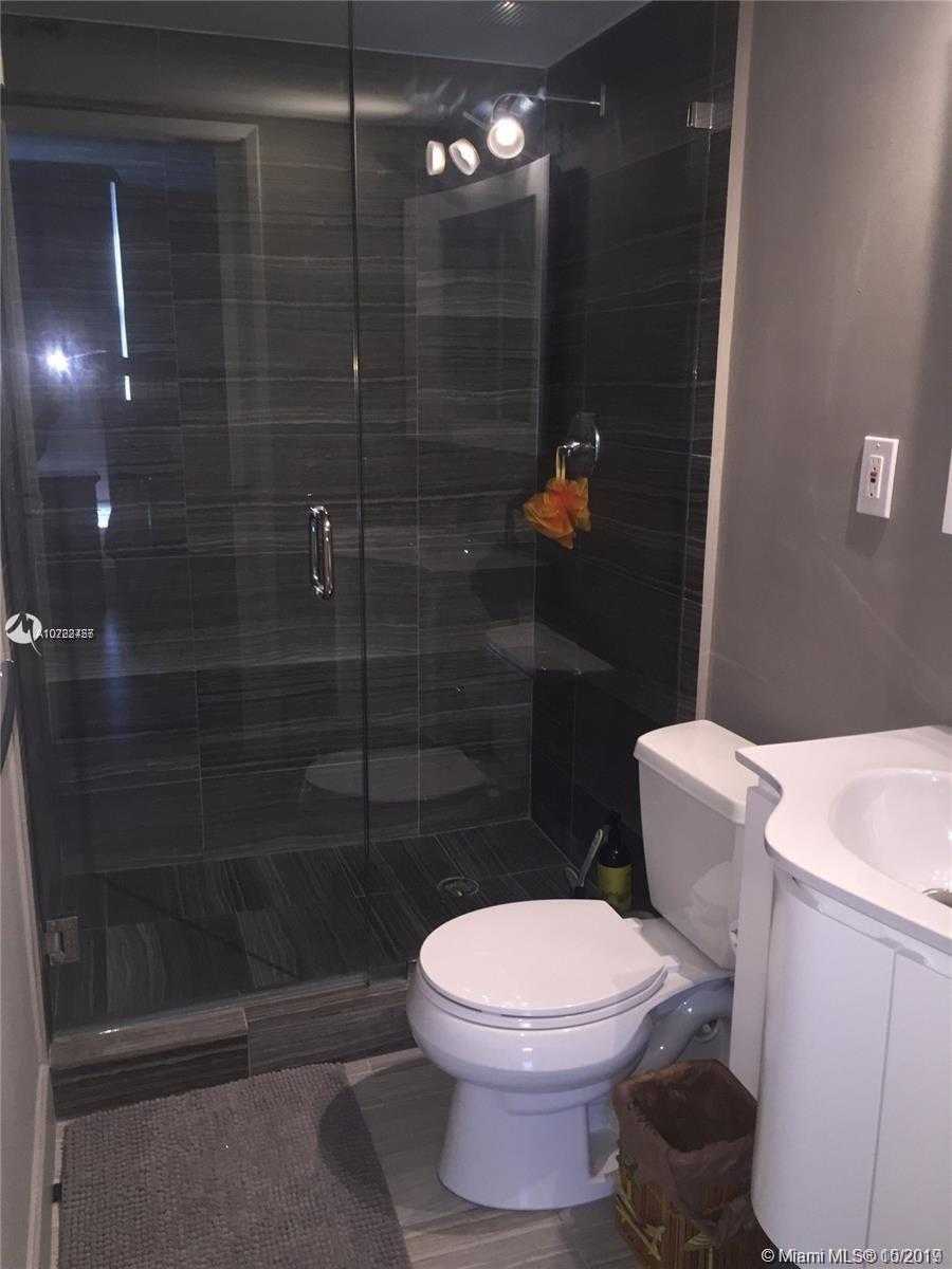 Small Image of 19195 MYSTIC POINTE DR #3006, Aventura Number 13