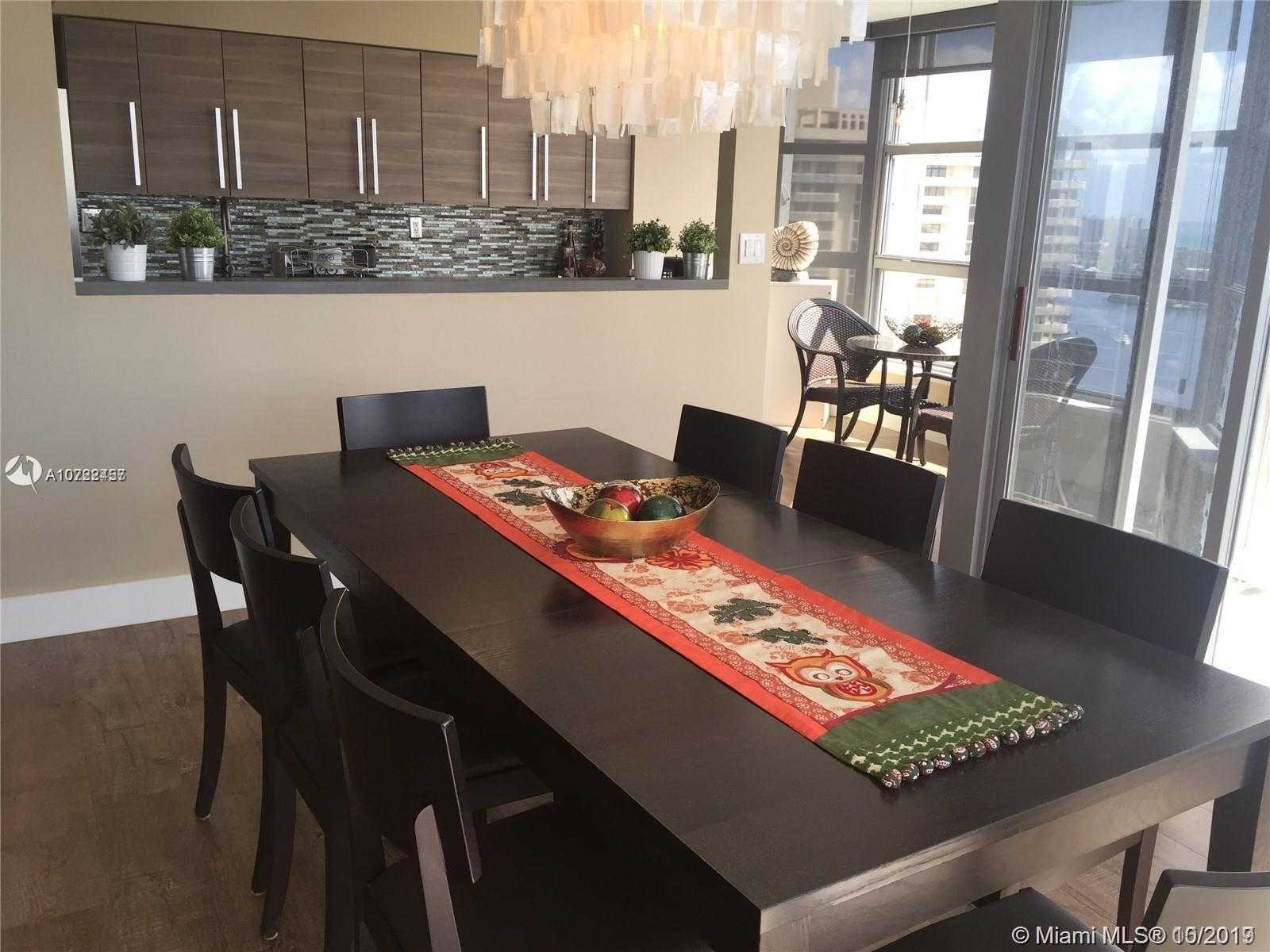 Small Image of 19195 MYSTIC POINTE DR #3006, Aventura Number 5