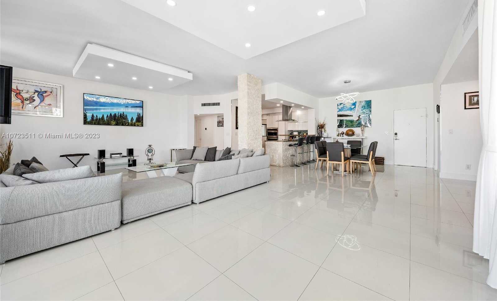 Small Image of 4001 S Ocean Dr, Hollywood, FL 33019, USA Number 13