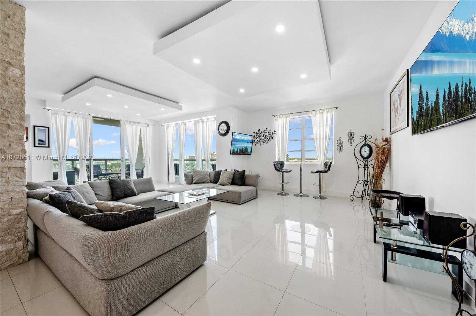 Small Image of 4001 S Ocean Dr, Hollywood, FL 33019, USA Number 14