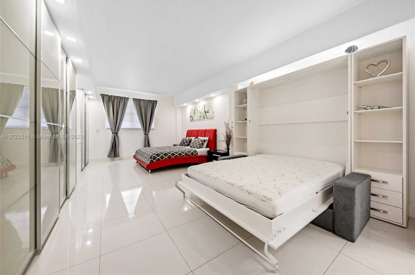 Small Image of 4001 S Ocean Dr, Hollywood, FL 33019, USA Number 18